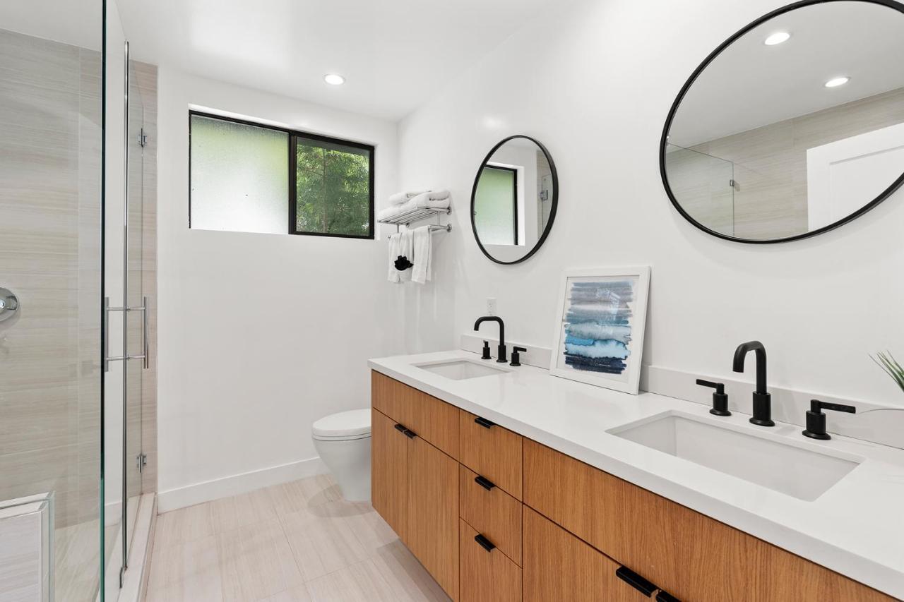 Modern Guest Room Los Angeles Extérieur photo